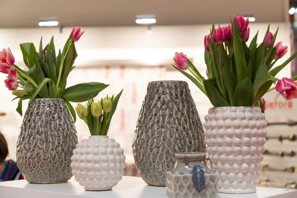 CASA Impressionen 2019 Vasen mit Blumen